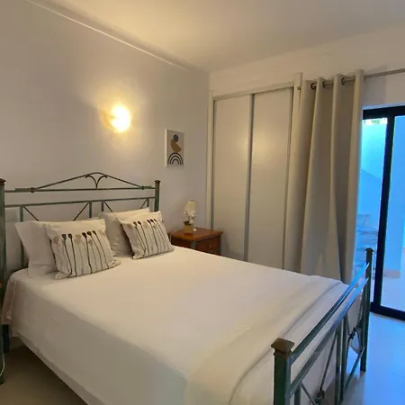 Green Paradise T2 With Pool Rooftop Albufeira