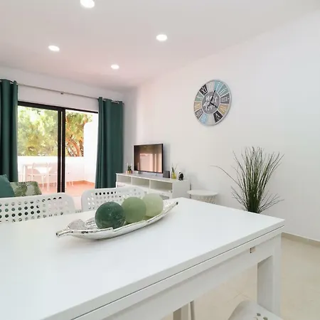 Green Paradise T2 With Pool Rooftop * Albufeira