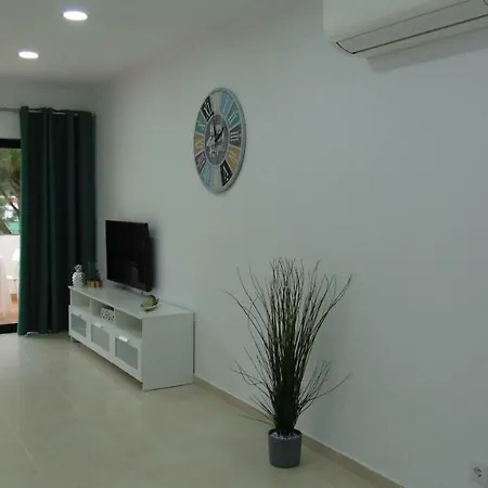 Green Paradise T2 With Pool Rooftop * Albufeira
